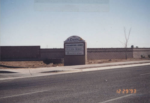 The Oasis Waterfront Community - 1901 East Elliot Road - Tempe, Arizona