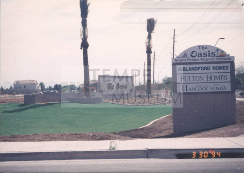 The Oasis Waterfront Community - 1904 East Elliot Road - Tempe, Arizona