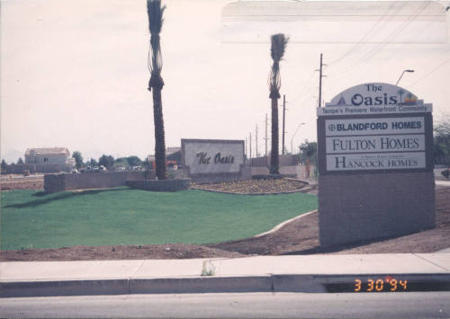 The Oasis Waterfront Community - 1904 East Elliot Road - Tempe, Arizona