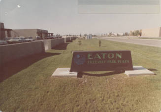 Eaton Freeway Park Plaza - 3202 South Fair Lane - Tempe, Arizona