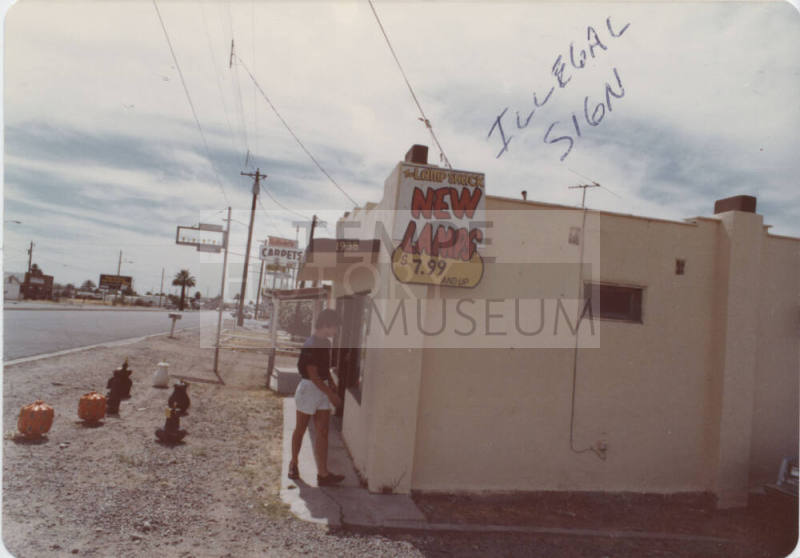 The Lamp Shack - 1938 East Apache Boulevard, Tempe, Arizona