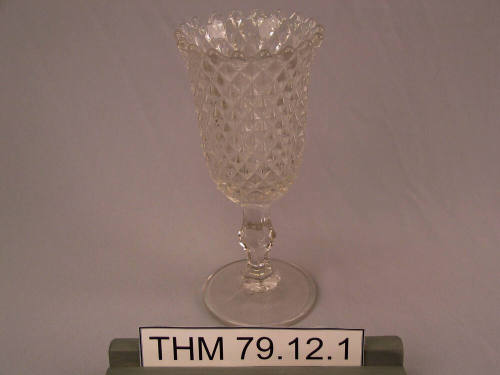 Sawtooth Celery Vase