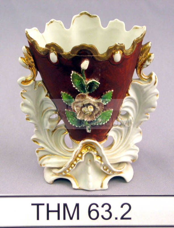 Small Cottage Victorian Vase