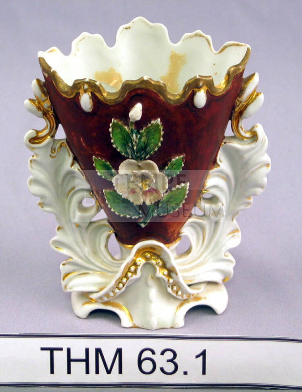 Small Cottage Victorian Vase