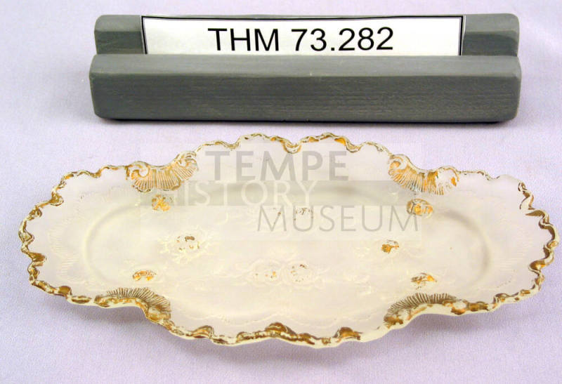 Dresser Tray