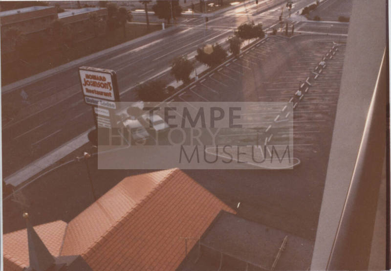 Howard Johnson's Restaurant/Motor Lodge - 225 East Apache Boulevard, Tempe, Ariz