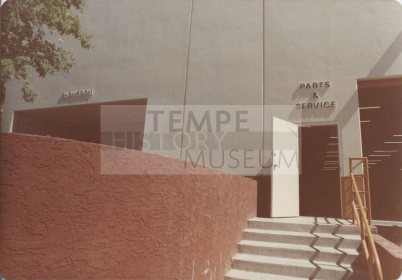 Yeager Door Company - 402 West Geneva Drive - Tempe, Arizona