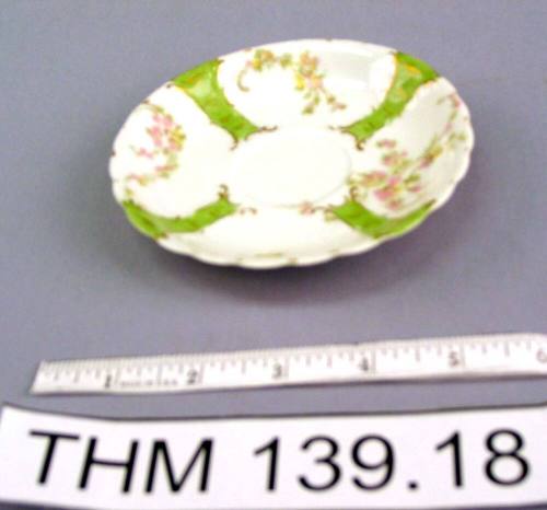 Haviland Saucer