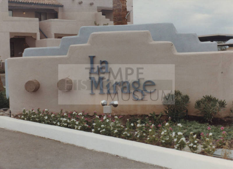 La Mirage Apartments - 610 East Gilbert Drive - Tempe, Arizona