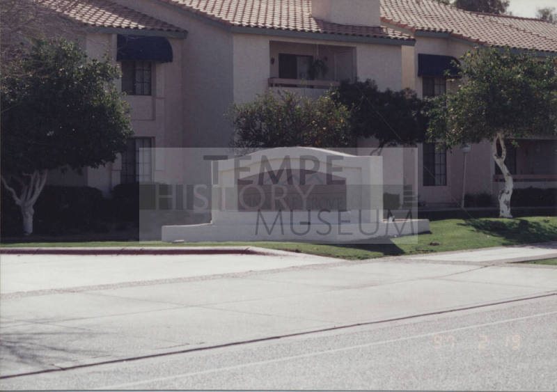 Pinnacle Grove Apartments - 701 West Grove Parkway - Tempe, Arizona