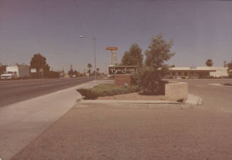 Butterfield's Food & Spirits Restaurant - 1112 East Apache Boulevard, Tempe, Ari