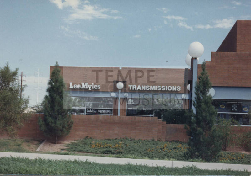Lee Myles Transmissions  - 250 West Guadalupe Road - Tempe, Arizona