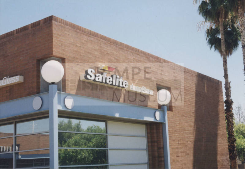 Safelite Auto Glass - 250 West Guadalupe Road - Tempe, Arizona
