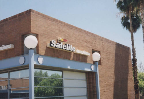 Safelite Auto Glass - 250 West Guadalupe Road - Tempe, Arizona