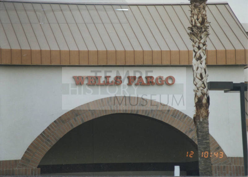 Wells Fargo Bank - 750 East Guadalupe Road - Tempe, Arizona