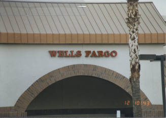 Wells Fargo Bank - 750 East Guadalupe Road - Tempe, Arizona