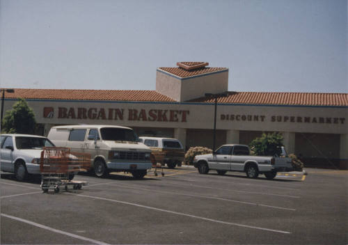 Bashas Bargain Basket - 805 East Guadalupe Road - Tempe, Arizona