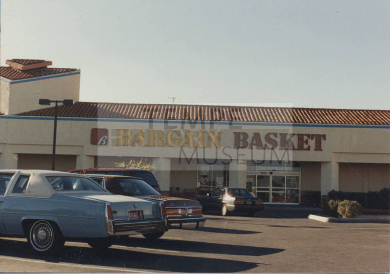 Bashas Bargain Basket - 805 East Guadalupe Road - Tempe, Arizona