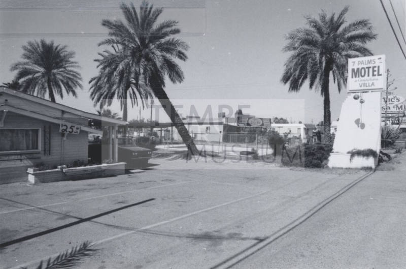 Seven Palms Motel - 2042 East Apache Boulevard, Tempe, Arizona