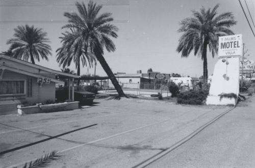 Seven Palms Motel - 2042 East Apache Boulevard, Tempe, Arizona