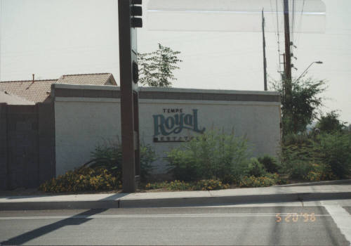 Tempe Royal Estates - 1001 West Guadalupe Road - Tempe, Arizona