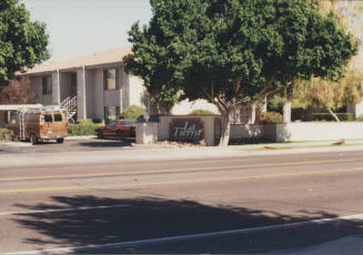 La Tierra Apartments - 1402 East Guadalupe Road - Tempe, Arizona