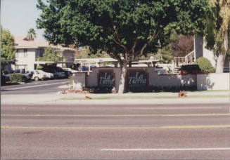 La Tierra Apartments - 1402 East Guadalupe Road - Tempe, Arizona