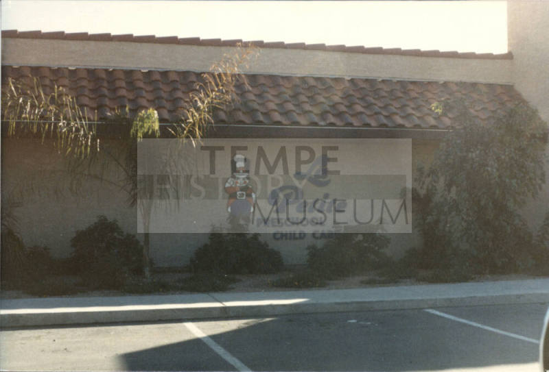 La Petite Preschool Child Care - 1645 East Guadalupe Road - Tempe, Arizona