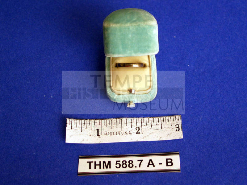 Ring w/ Box