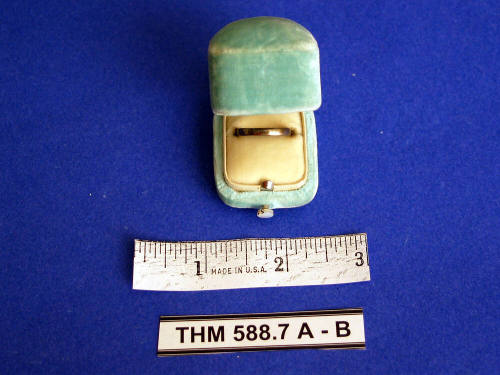 Ring w/ Box