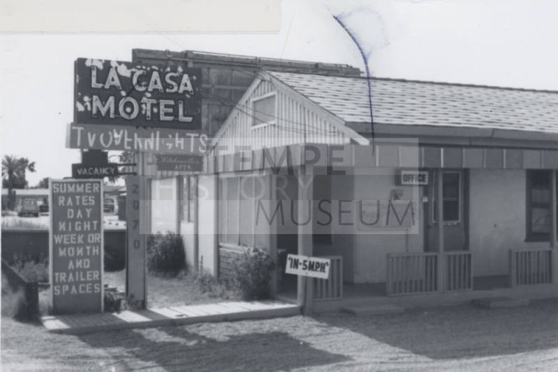 La Casa Motel - 2070 East Apache Boulevard, Tempe, Arizona
