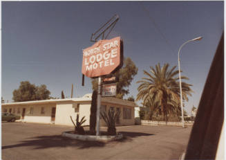 North Star Lodge Motel - 2085 East Apache Boulevard, Tempe, Arizona