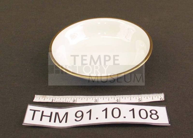 J and G Meakin Shallow Bowl