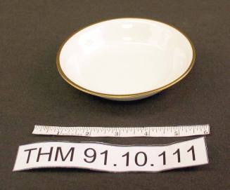 J and G Meakin Shallow Bowl