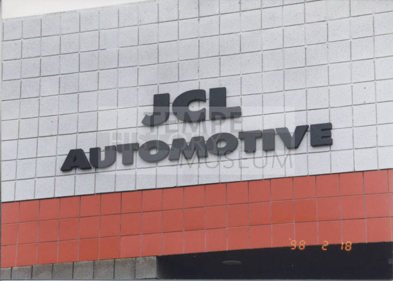 JCL Automotive - 717 South Hacienda Drive - Tempe, Arizona