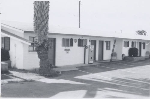 Catilina Motel - 2090 East Apache Boulevard, Tempe, Arizona
