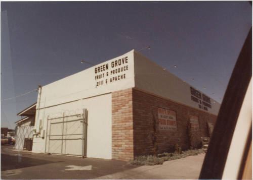 Green Grove Fruit Stand - 2111 East Apache Boulevard, Tempe, Arizona