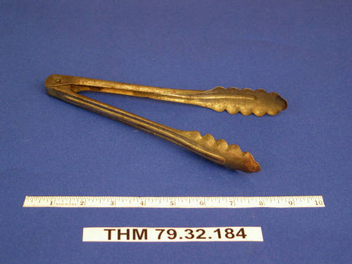 Tongs