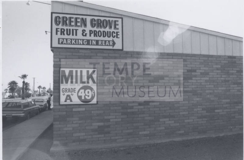 Green Grove Fruit Stand - 2111 East Apache Boulevard, Tempe, Arizona