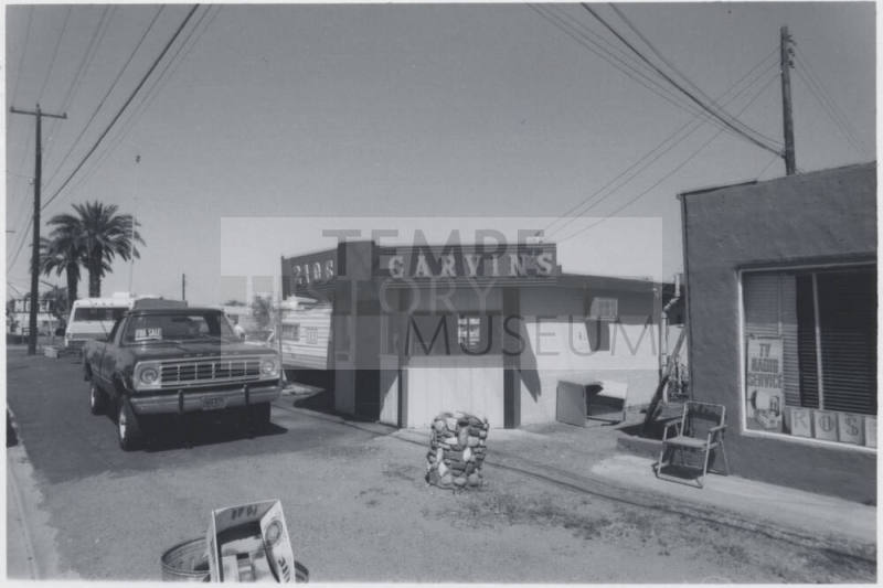 Garvin's Motor Home Center - 2106 East Apache Boulevard, Tempe, Arizona