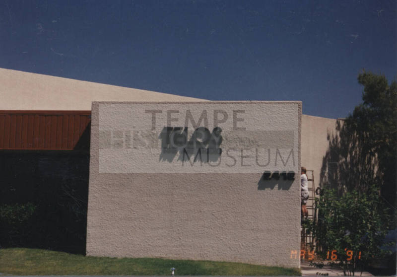 Telos Fine Art Studio - 2412 West Huntington Drive - Tempe, Arizona