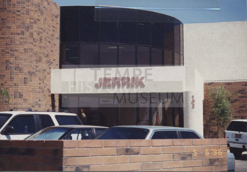 Jerrik - 102 West Julie Drive - Tempe, Arizona