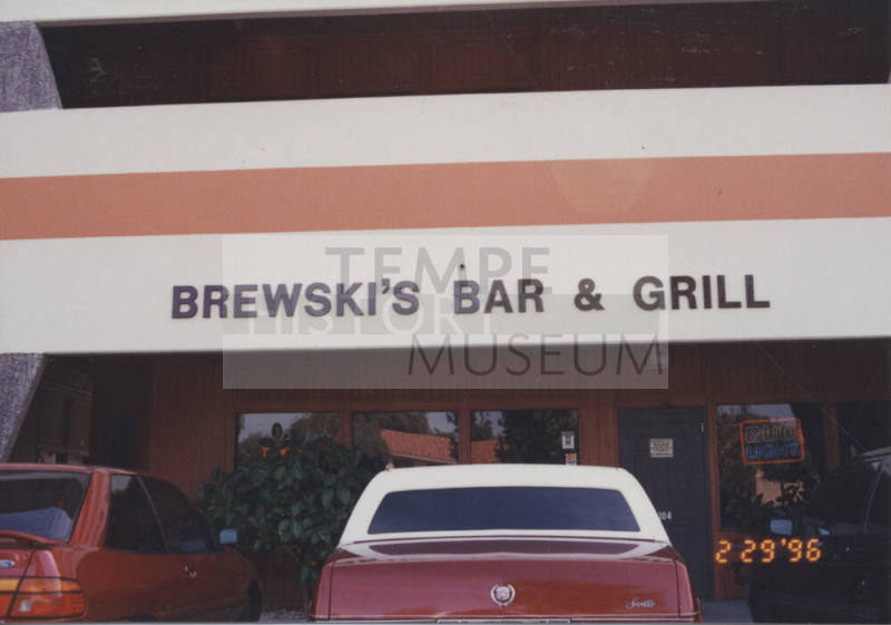 Brewski's Bar and Grill - 5235 South Kyrene Road - Tempe, Arizona