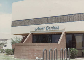 Avant Gardens - 5869 South Kyrene Road - Tempe, Arizona