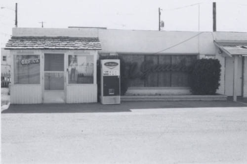 El Gaucho Motel - 2132 East Apache Boulevard, Tempe, Arizona