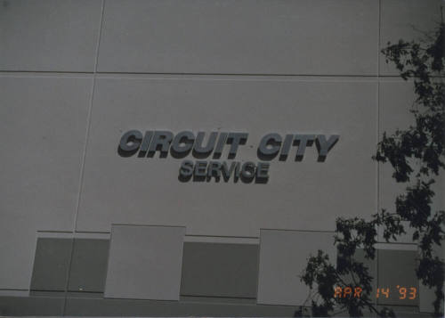 Circuit City - 7255 South Kyrene Road - Tempe, Arizona