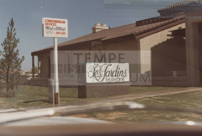 Les Jardins The Gardens - 4645 South Lakeshore Drive - Tempe, Arizona