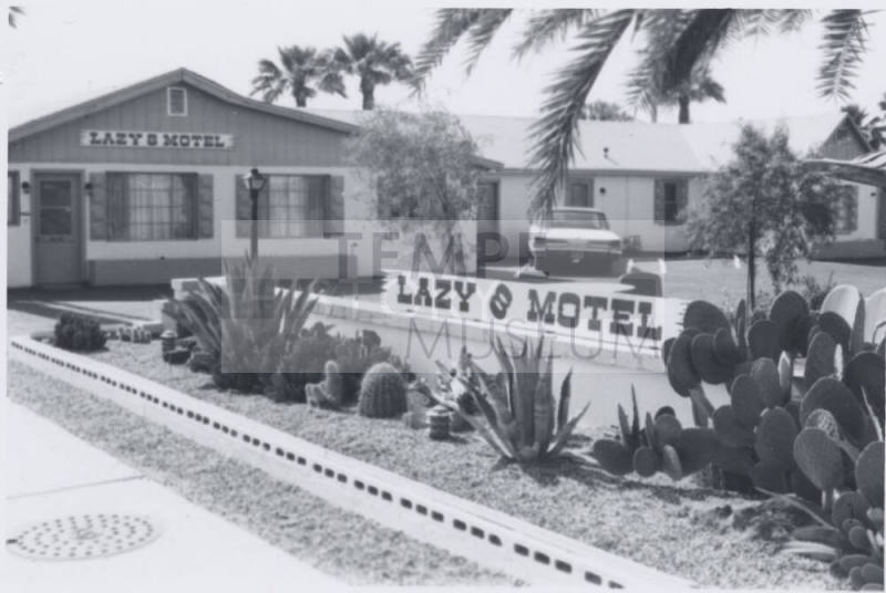 Lazy 8 Motel - 2158 East Apache Boulevard, Tempe, Arizona