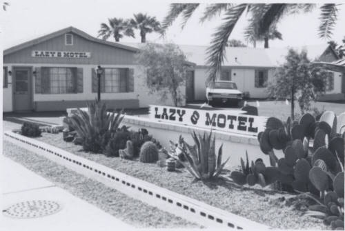 Lazy 8 Motel - 2158 East Apache Boulevard, Tempe, Arizona
