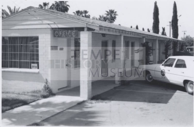 Western Lodge Motel - 2174 East Apache Boulevard, Tempe, Arizona